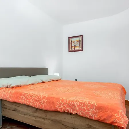 Apartman Manuela *