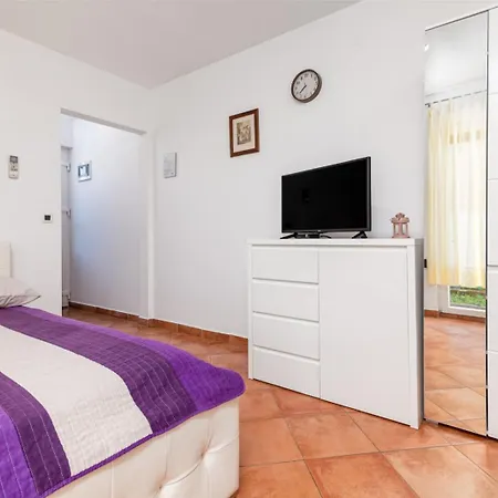 Manuela Apartman