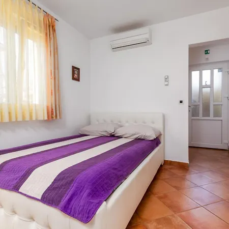 Manuela Apartman Póla